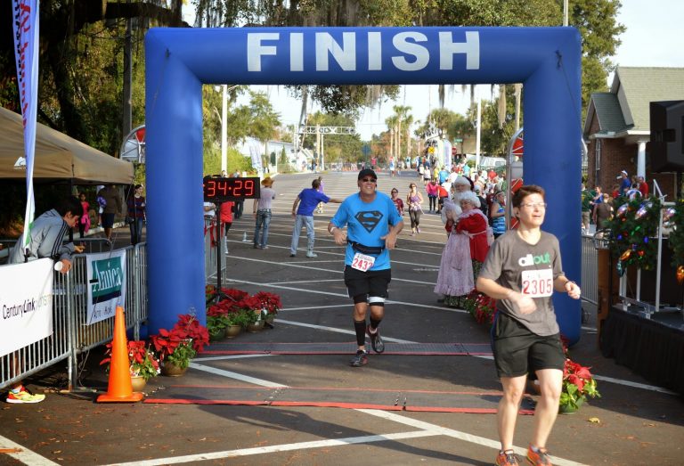 Mount Dora 5k finish line