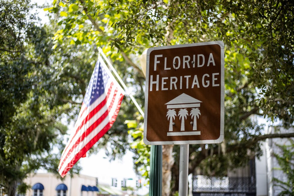 Florida Heritage sign with American Flag